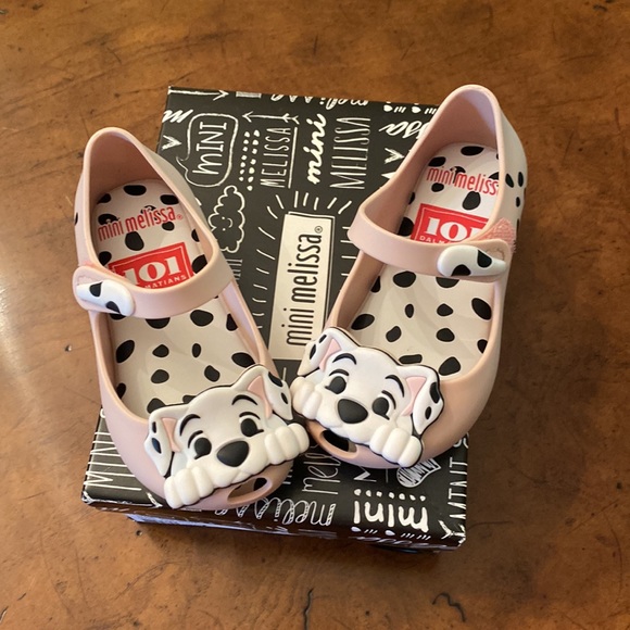 Mini Melissa Shoes Nwt Mini Melissa Shoes Disney 1 Dalmatians Girls Sandals Size 7 Toddler